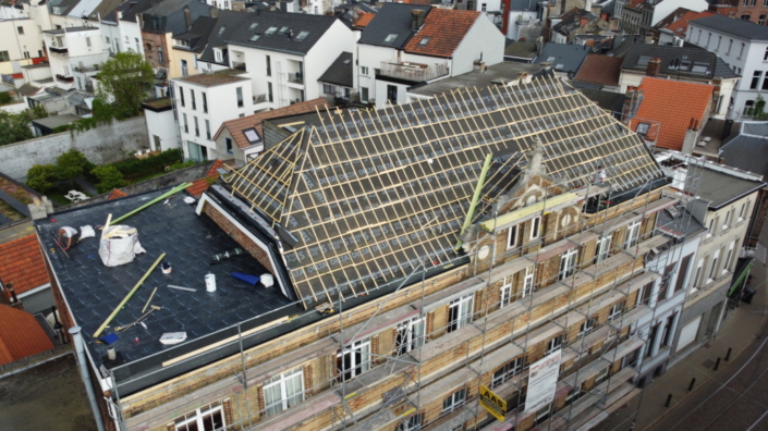 DCIM101MEDIADJI_0086.JPG Dakwerken Antwerpen School